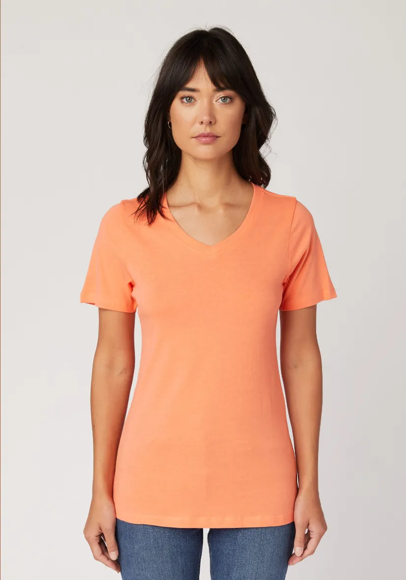 Cielo V neck Essential T Shirt